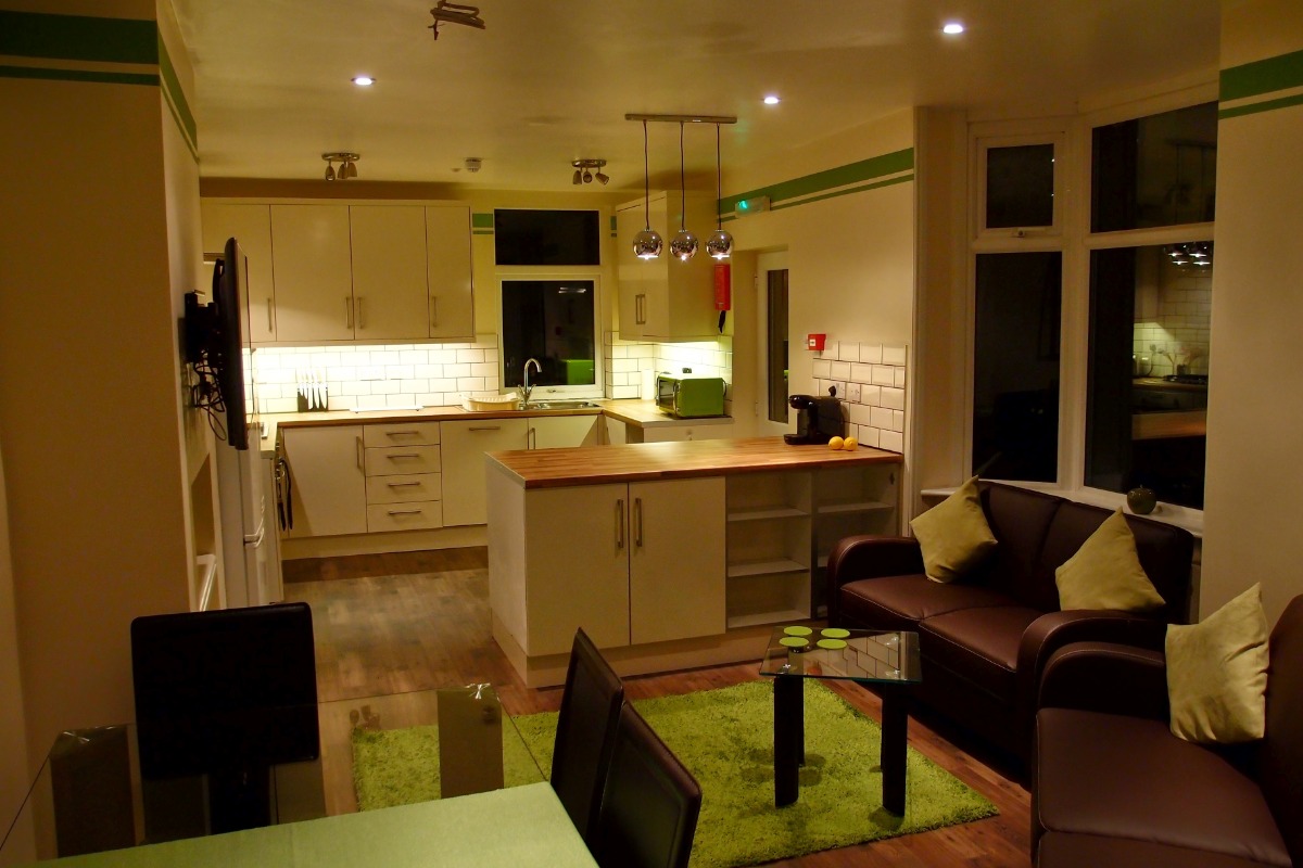 Kitchen Fitter: Image 18